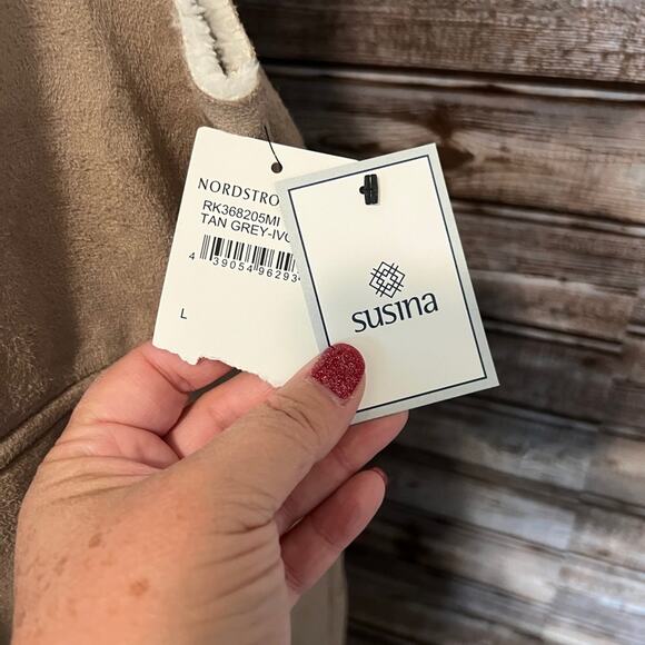 NWT Susina Vest faux fur Nordstroms Size large - Picture 3 of 6